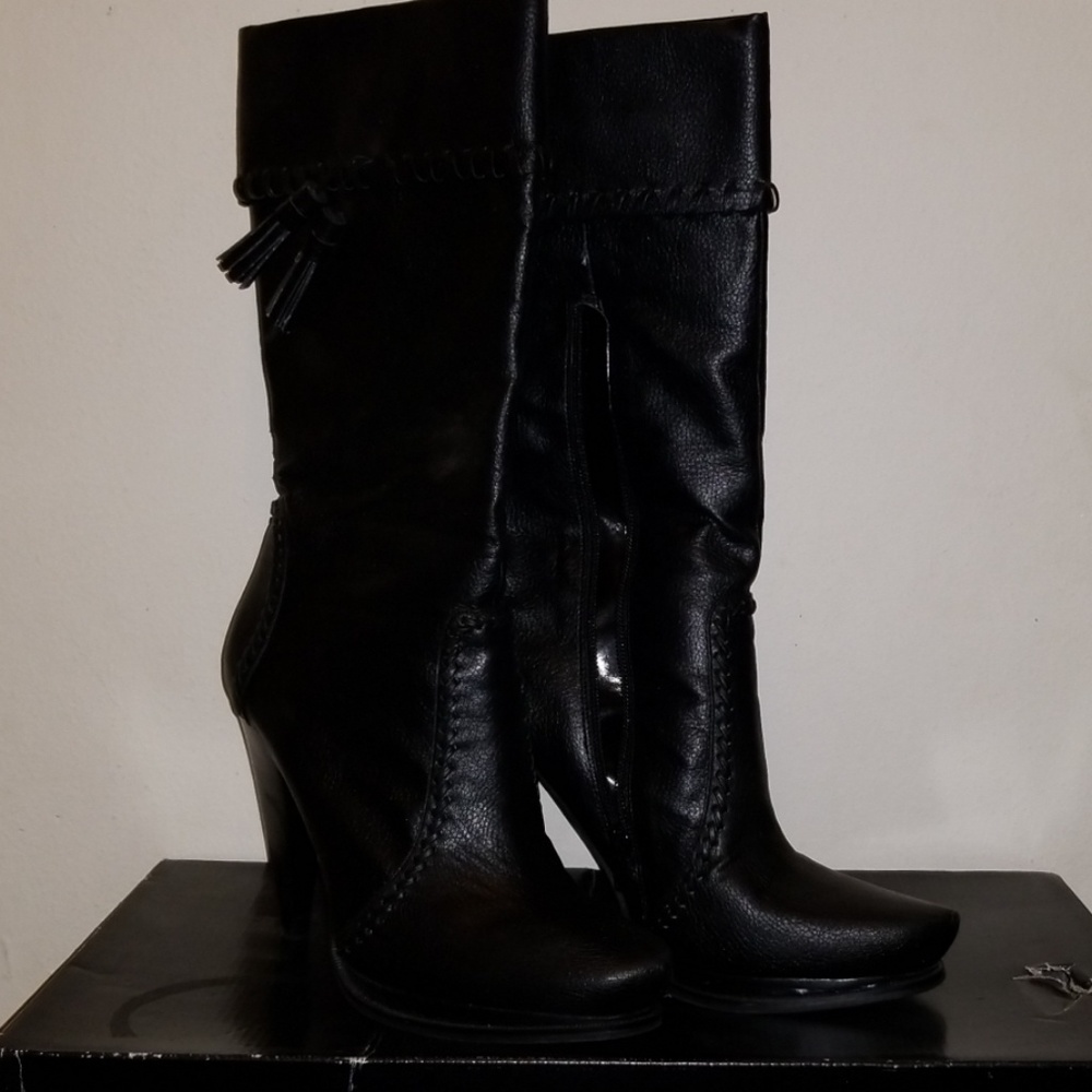 Carlos Boots